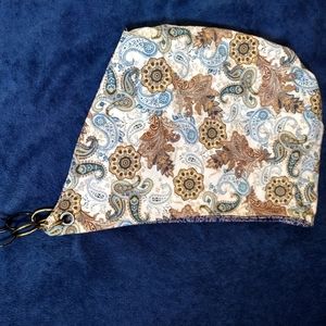 Reversible hood with chain